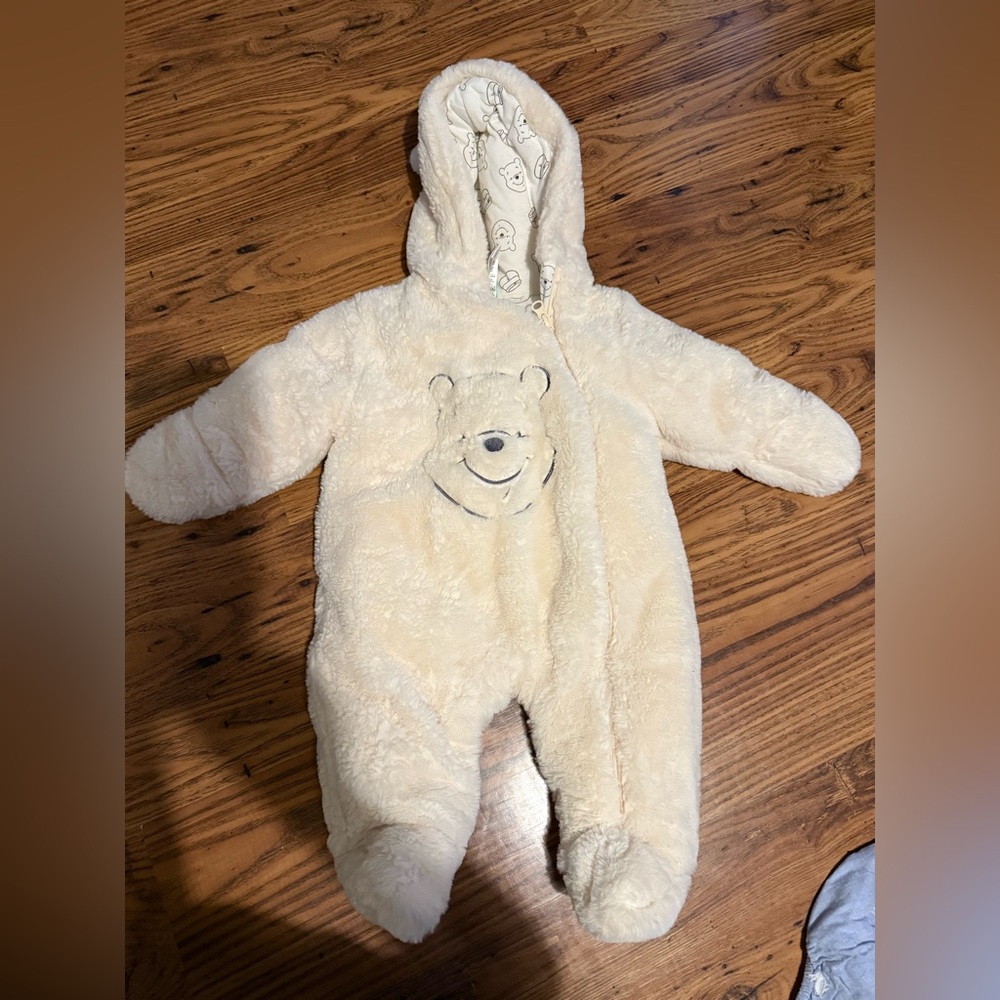 Snow suit